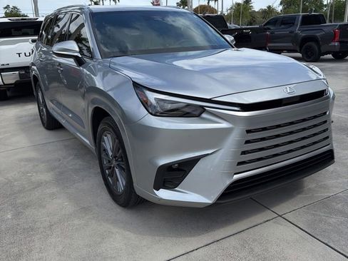 Used 2025 Lexus TX 350 FWD w/ Convenience Package image 2