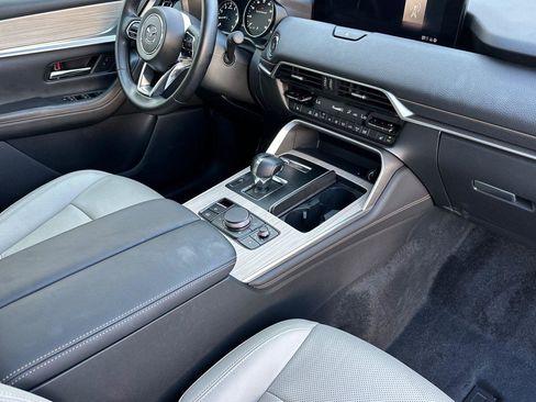 Certified 2025 MAZDA CX-90 3.3 Turbo w/ Preferred Package image 17