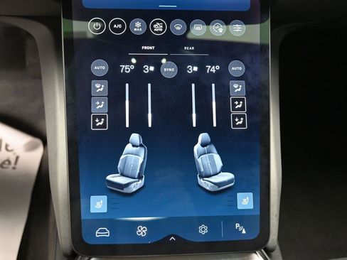 Used 2024 Lucid Air Pure image 24