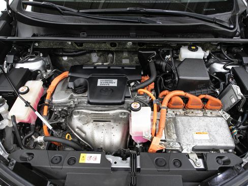 Used 2018 Toyota RAV4 LE AWD/4WD image 29