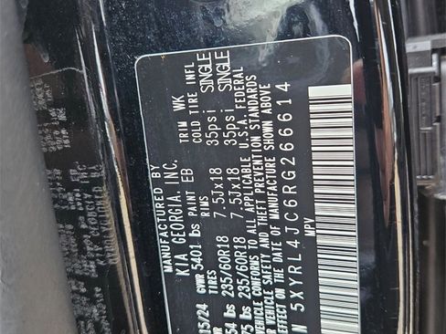 Used 2024 Kia Sorento S image 31