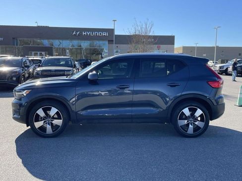 Used 2021 Volvo XC40 T5 Momentum w/ Premium Package image 25