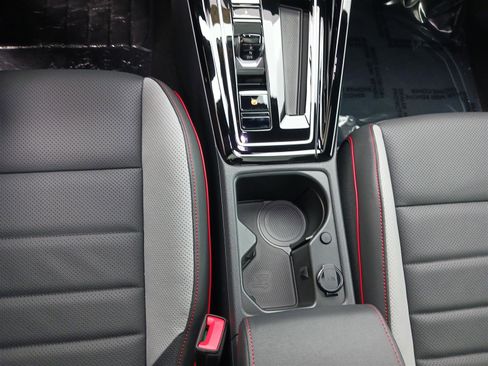 New 2025 Volkswagen GTI SE image 25