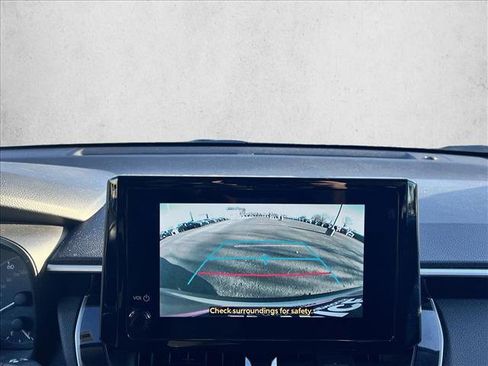 Used 2025 Toyota Corolla Cross LE image 14