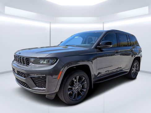 New 2026 Jeep Grand Cherokee Limited AWD/4WD image 7