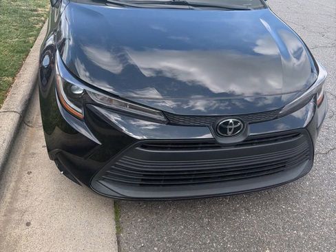 Used 2023 Toyota Corolla LE image 5