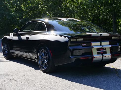 Used 2025 Dodge Charger Daytona R/T w/ Quick Order Package 25M R/T image 23