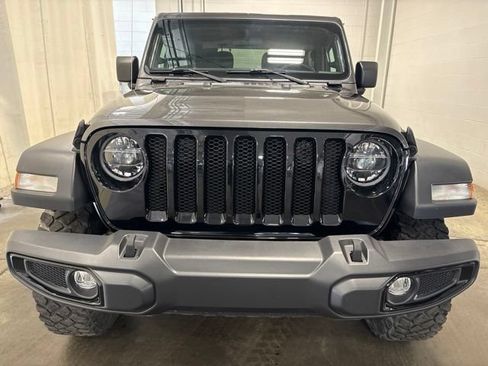 Used 2022 Jeep Wrangler Sport AWD/4WD image 2