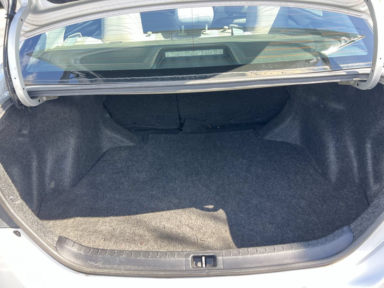Used 2018 Toyota Corolla LE FWD image 33