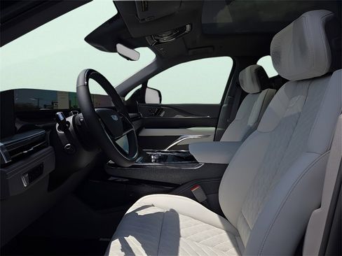 New 2026 Cadillac Escalade IQ Sport 1 w/ LPO, Floor Liner Package image 23