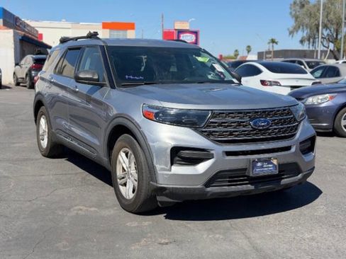 Used 2020 Ford Explorer XLT RWD image 1