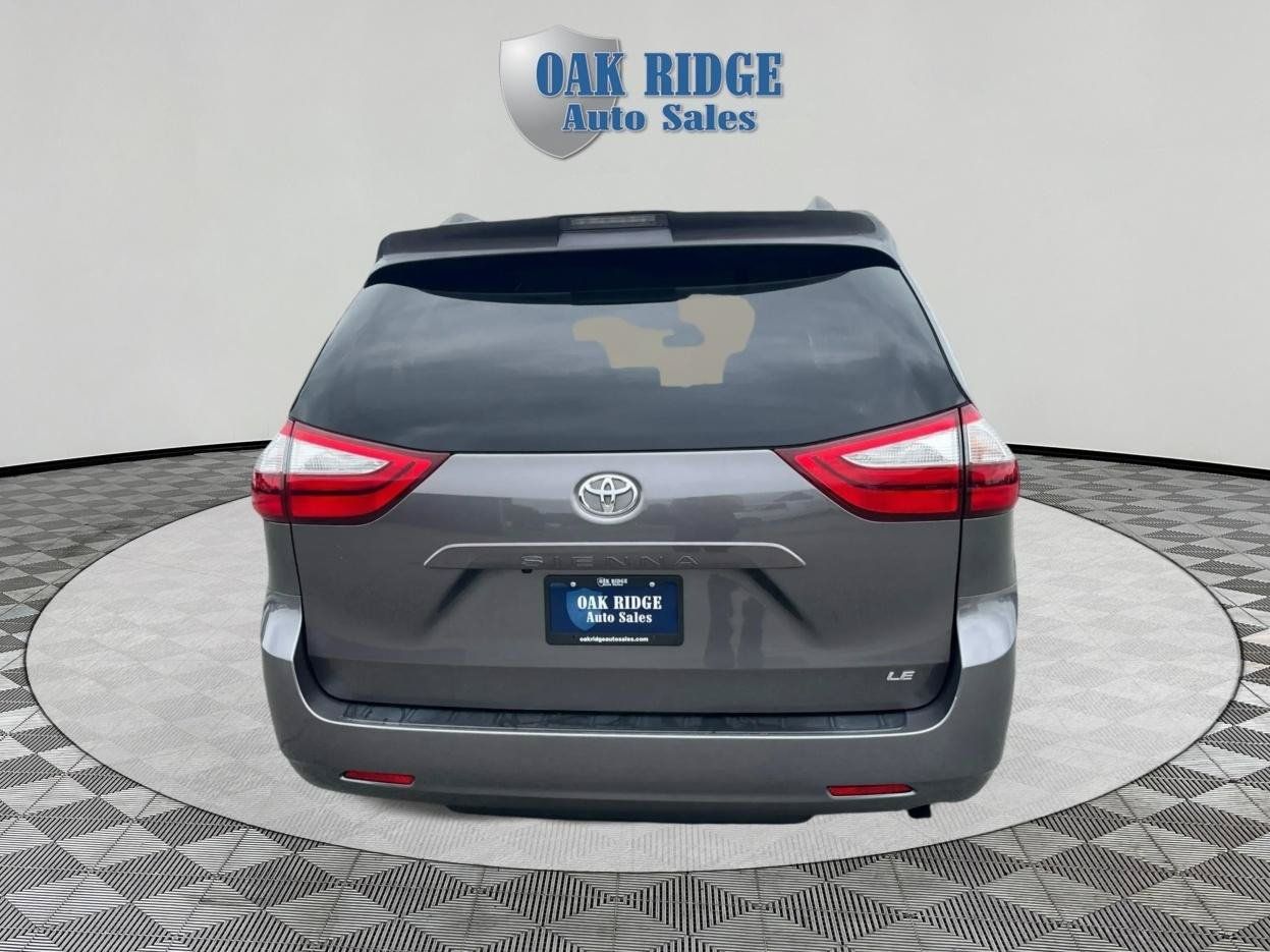 Used 2019 Toyota Sienna LE FWD image 6