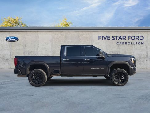 Used 2024 GMC Sierra 2500 Denali Ultimate AWD/4WD image 3