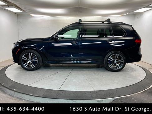 Used 2022 BMW X7 M50i image 2