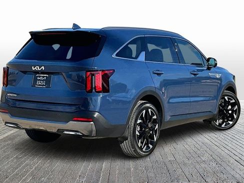 Used 2025 Kia Sorento SX image 2