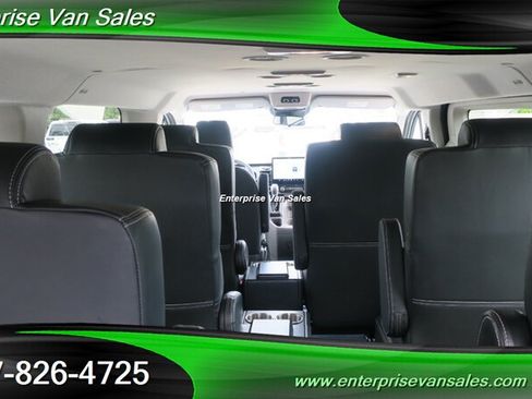 Used 2023 Ford Transit 350 XLT RWD image 13