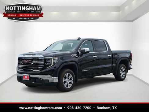 Used 2025 GMC Sierra 1500 SLT AWD/4WD image 3