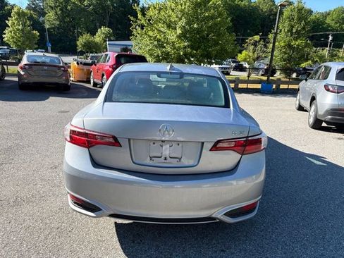 Used 2017 Acura ILX FWD image 3