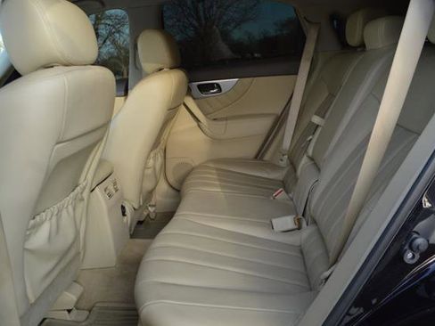 Used 2017 INFINITI QX70 2WD w/ Premium Package image 21