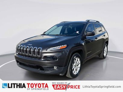 Used 2018 Jeep Cherokee Latitude Plus w/ Comfort/Convenience Group