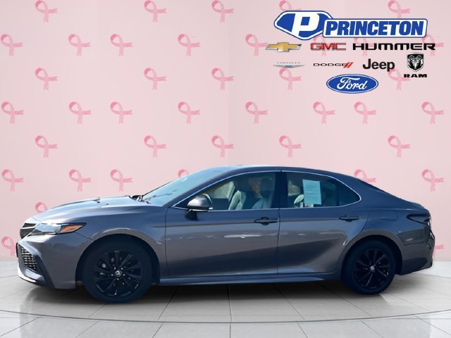 Used 2024 Toyota Camry SE FWD image 4