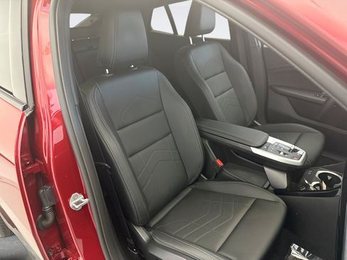 Used 2026 BMW X2 xDrive28i AWD/4WD image 17