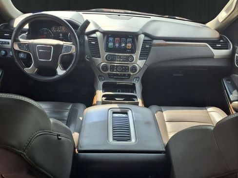 Used 2019 GMC Yukon XL Denali w/ Denali Ultimate Package AWD/4WD image 13