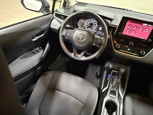 Used 2021 Toyota Corolla LE w/ Carpet Mat Package (TMS) image 46