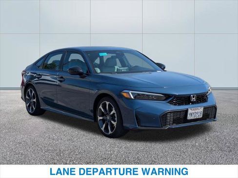 Used 2025 Honda Civic Sport Touring image 4
