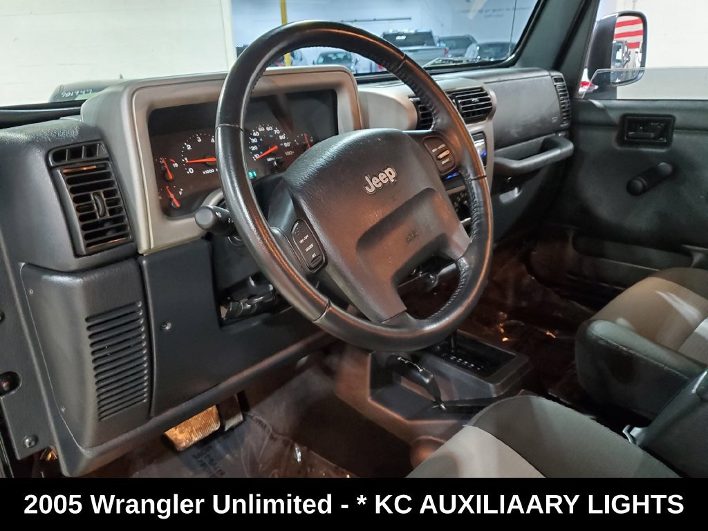 Used 2005 Jeep Wrangler Unlimited AWD/4WD image 7