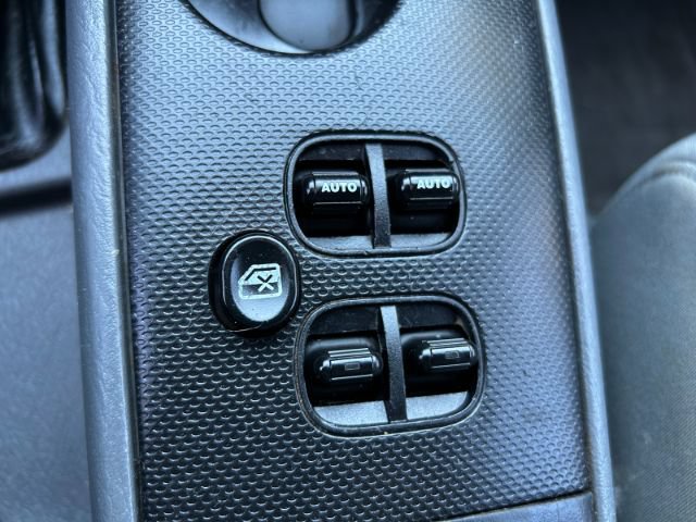 Used 2006 Jeep Liberty Sport AWD/4WD image 20