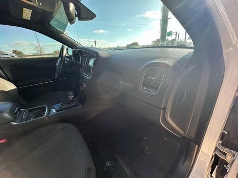 Used 2015 Dodge Charger SXT image 19