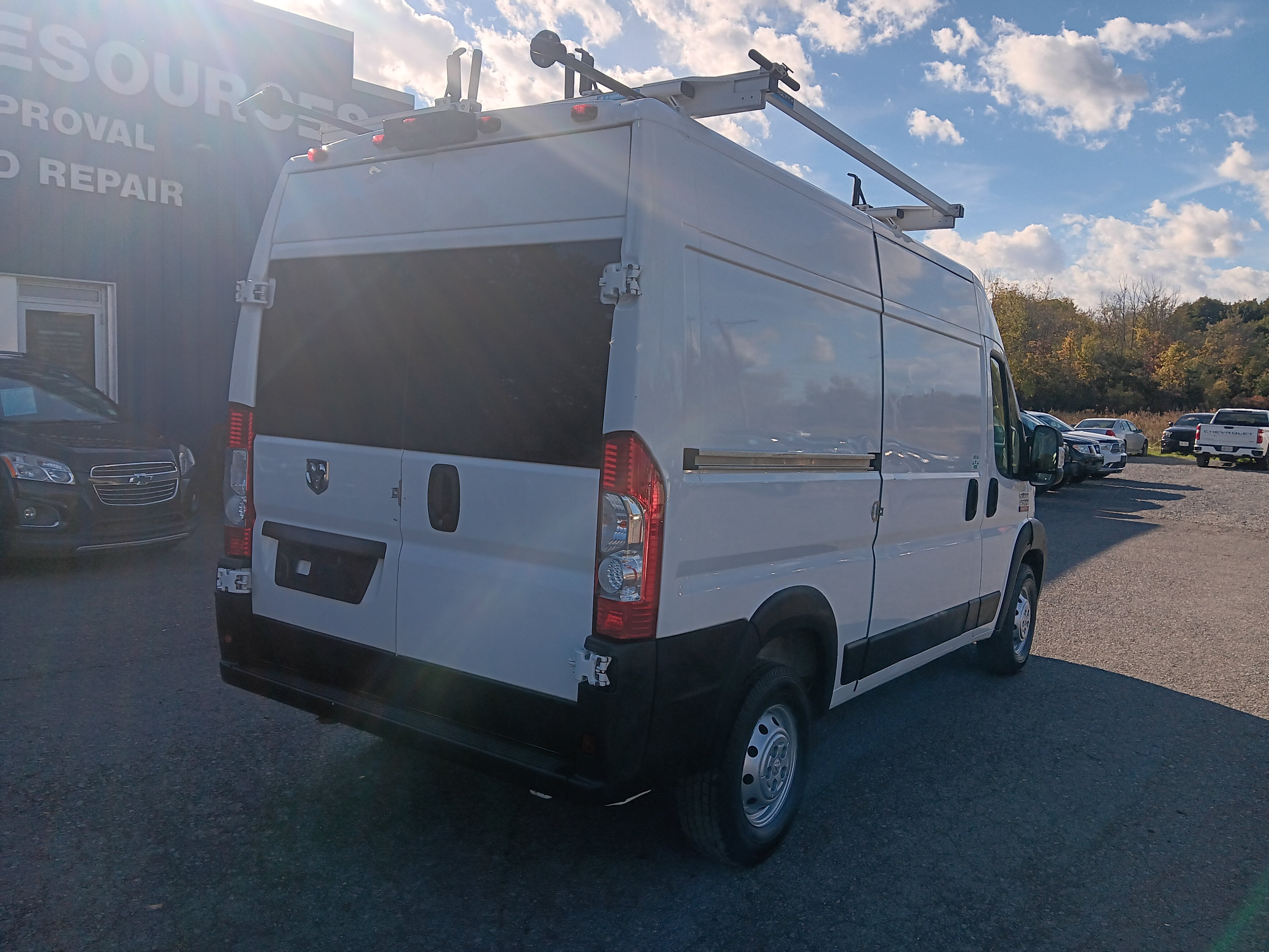 Used 2020 RAM ProMaster 2500 FWD image 5