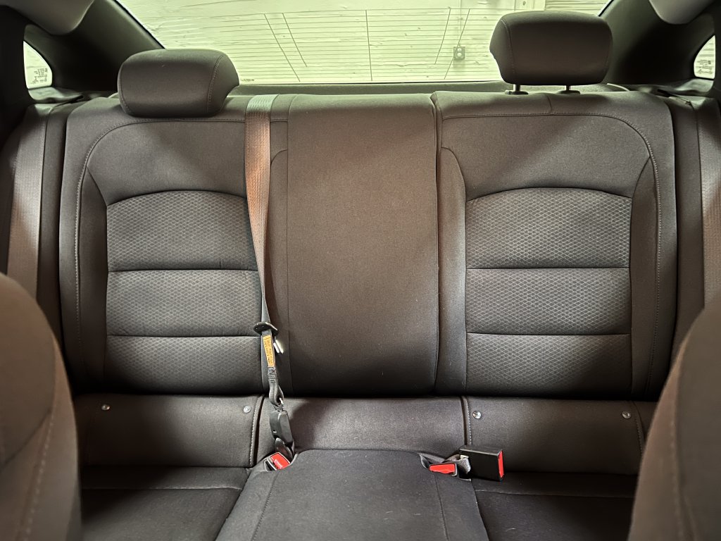 Used 2022 Chevrolet Malibu RS FWD image 26