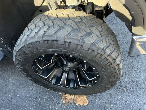 Used 2022 GMC Sierra 1500 SLT image 13