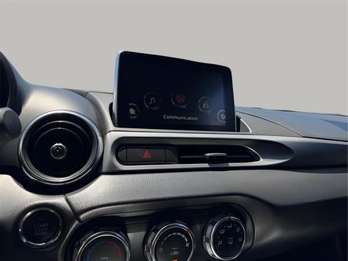 Used 2017 FIAT 124 Spider Classica RWD image 45