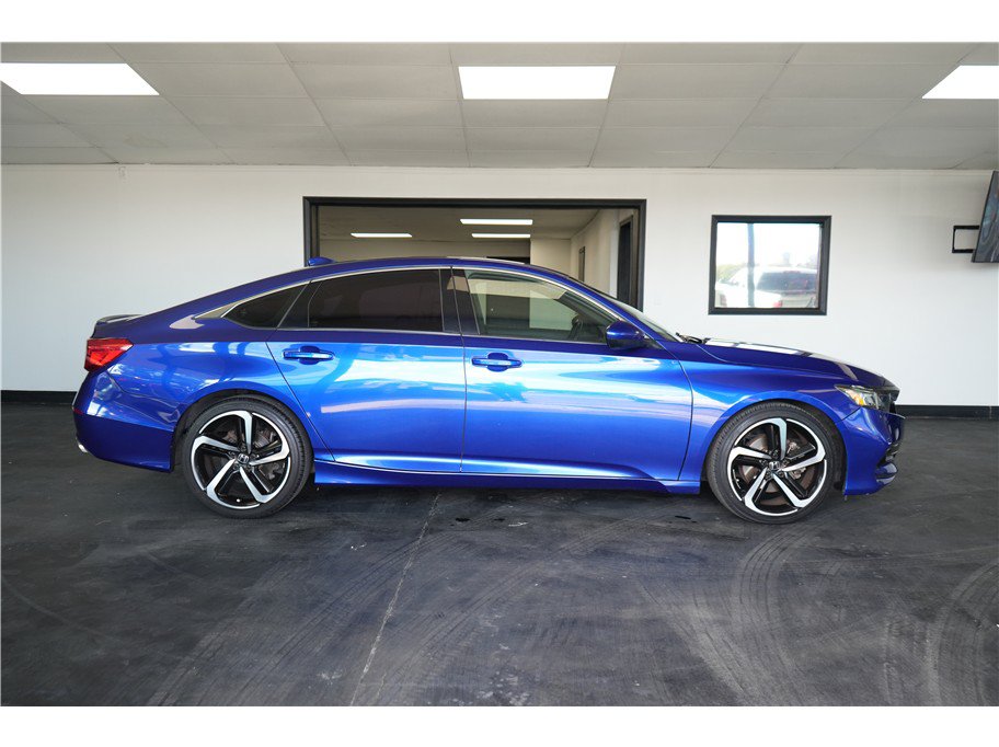 Used 2018 Honda Accord Sport image 8