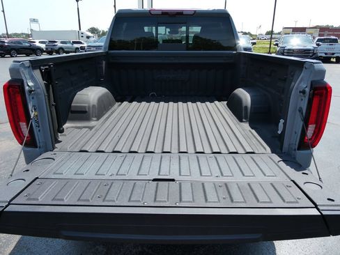 Certified 2024 GMC Sierra 1500 AT4 w/ Technology Package AWD/4WD image 18