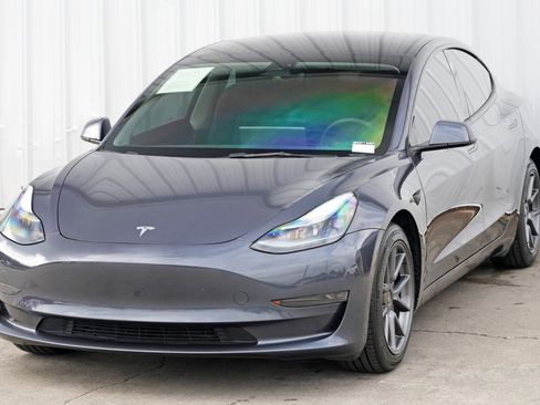 Used 2023 Tesla Model 3 Standard Range image 49