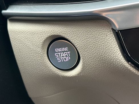 Used 2024 Kia Sorento SX image 32