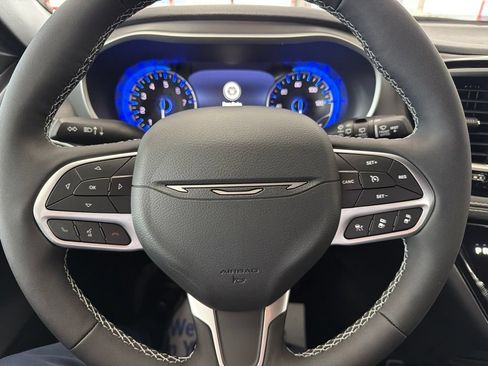 New 2027 Chrysler Pacifica Select FWD image 8