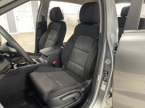 Used 2020 Kia Sportage LX AWD/4WD image 10