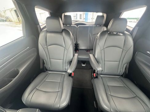 Used 2024 Buick Enclave Essence w/ Sport Touring Edition image 23