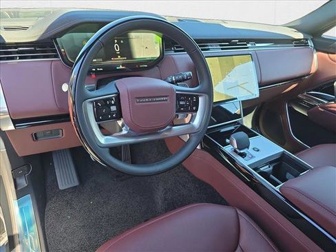 New 2025 Land Rover Range Rover SE image 16