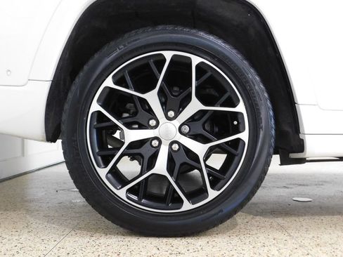 Used 2024 Jeep Grand Cherokee Summit AWD/4WD image 99