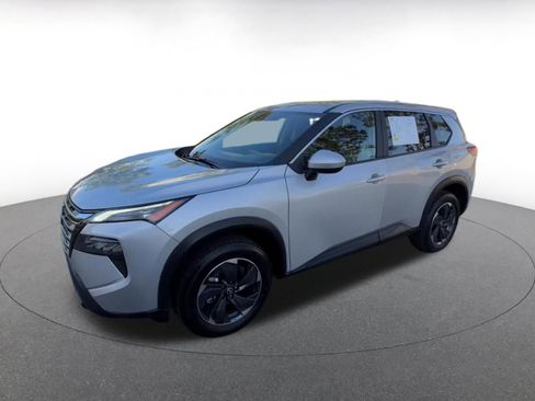 Used 2025 Nissan Rogue SV FWD image 8