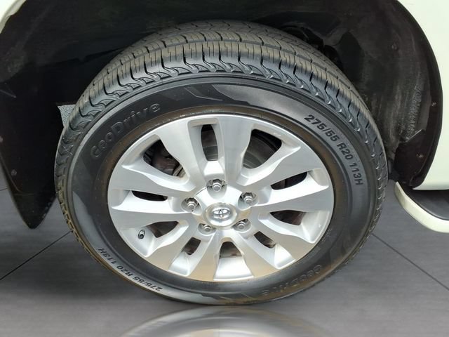 Used 2019 Toyota Sequoia Platinum AWD/4WD image 31