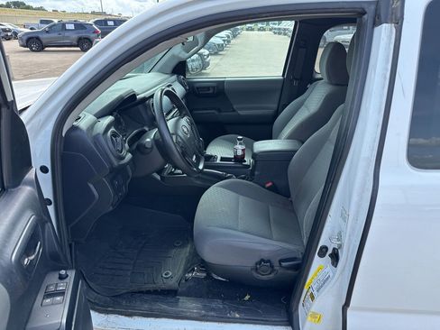 Used 2021 Toyota Tacoma SR AWD/4WD image 18