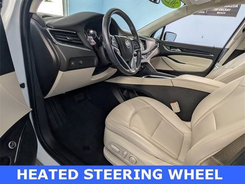 Used 2023 Buick Enclave Essence image 6