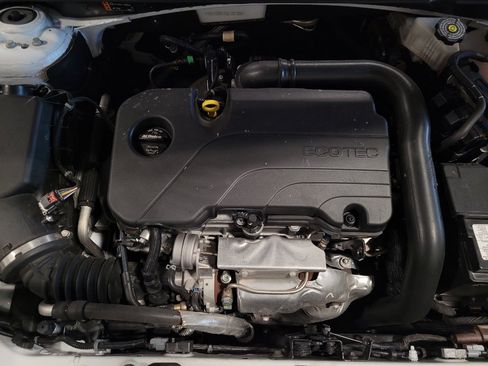 Used 2025 Chevrolet Malibu LT FWD image 30